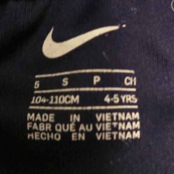 Lot of 3: Pokémon, Oshkosh, and Nike boys size 4-5 - Picture 4 of 14